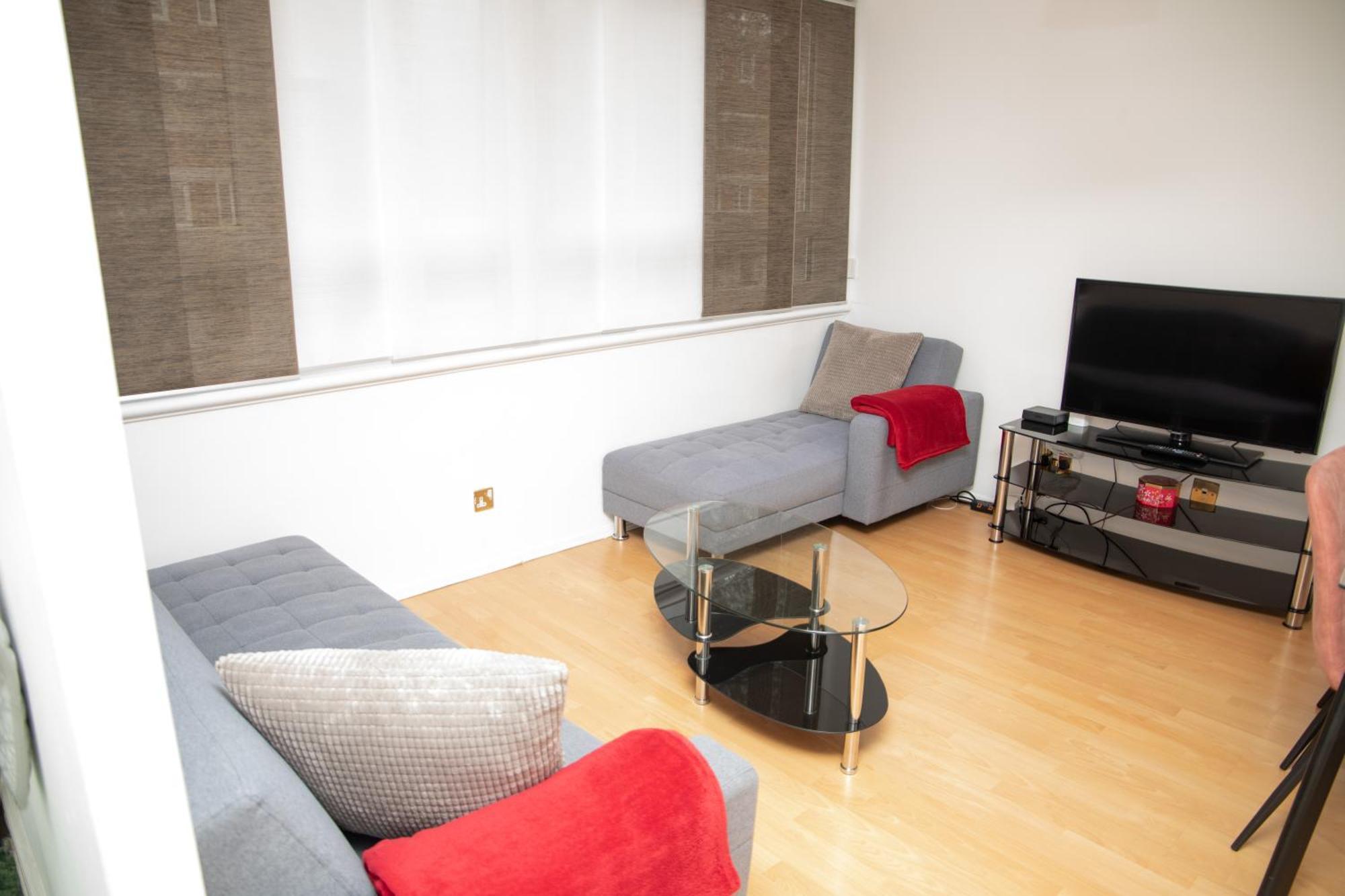 Bright And Spacious One Bedroom Apparment, Free Parking Londres Exterior foto